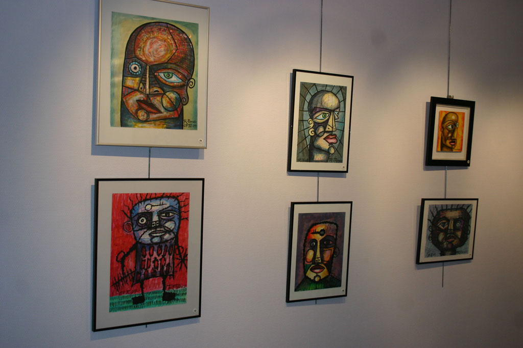 Exposition peinture et céramique de Ricardo Ponce à l'office de tourisme Rh&ocirc;ne Crussol de Saint-Péray, janvier 2010